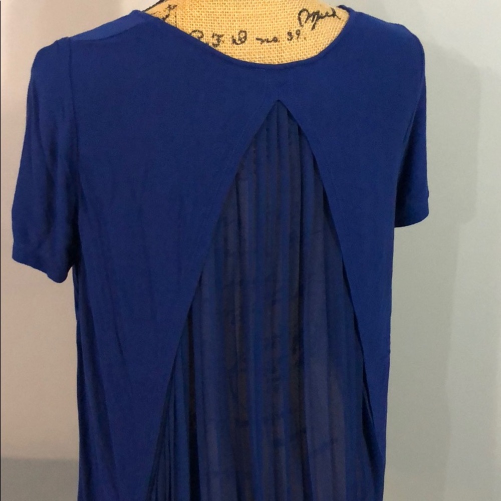 Express Blue Tee W/Sheer Pleated Back size medium